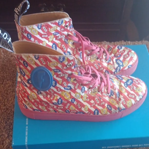 John Fluevog and Bos Kosters colab - Picture 1 of 5